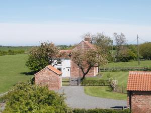 Somer Leyton Cottage
