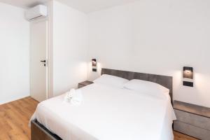 DN ART BLEVIO - APT D first floor with lake view terrace and hot tub