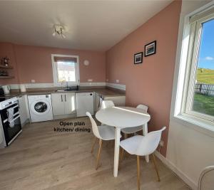 Breiwick Bay Panorama - 10 min walk to town centre