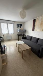 Studio 20m2 stationnement gratuit wifi 4 rue proudhon