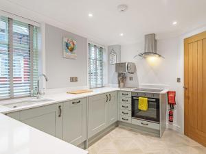 Salem Porter- Uk34814