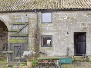 Threshing Barn - Kza