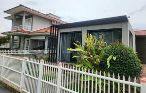 Container Alto Padrão Jurerê Internacional