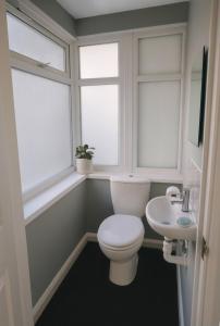 Great for Contractors and Families 3BedHouse with FreeParking