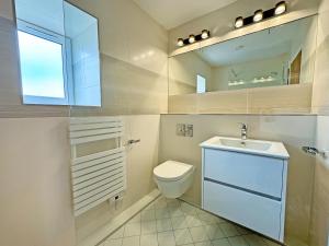 Badgers Rake 12 Squirrels Nest