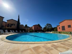 T3 climatisé avec vue piscine