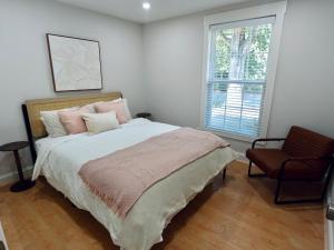 Spacious Dog-Friendly Retreat Near Ballantyne