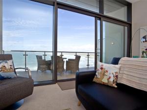 Sunset Bay - 31 Horizon View