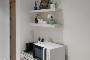 Modern bedroom and living room near King Fahd Causeway