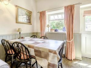 Stable Cottage - E5118