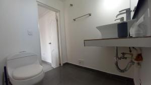 Apartamento Cerca a la playa, Piscina, Wifi, AC