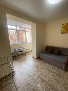 Квартира на Запорожском шоссе Дафи Космическая Тополь