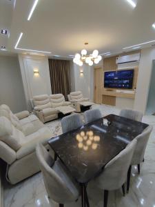 شقه فندقيه بشارع سوريا الرئيسي