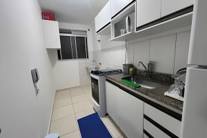 Apê Aconchegante Px à Av. Paralela e Metrô Imbuí