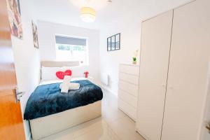 2 Bedrooms Ground Floor Flat With Private Garden