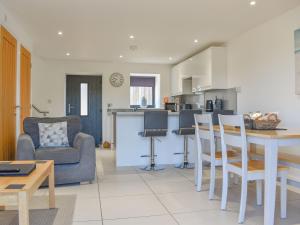 Elm Cottage - Uk48268