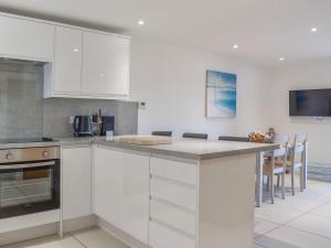 Elm Cottage - Uk48268