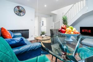 Great Location 2 Bedroom House in Nottingham, Private Garden, Fast Wi-Fi and Free Parking