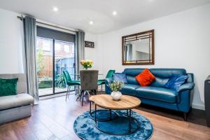 Great Location 2 Bedroom House in Nottingham, Private Garden, Fast Wi-Fi and Free Parking