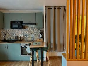 T1 cosy tout équipé, proche Airbus aéroport