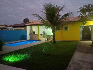 Casa com piscina em Itapoá 8 pessoas 500 m do mar