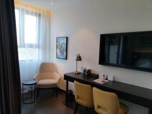 A nice Ha Long bay side apartment