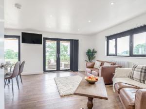 Oak Tree Lodge - Uk38383