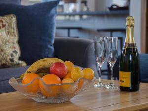 The Coach House - Ukc2772