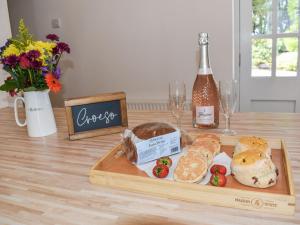 Ysgubor Blaenparc Barn - Uk41030