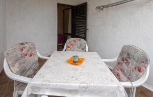 Amazing Apartment In Porec With Wifi