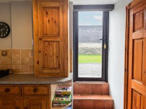 Tom Wragg Suite - Uk40248