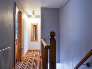 Tom Wragg Suite - Uk40248