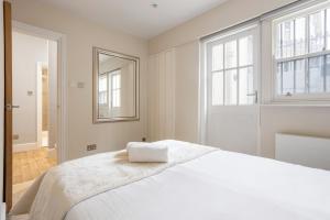 Sophisticated Maisonette in Prestigious Hyde Park