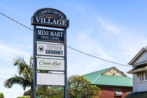 Modern 1-Bed Retreat with Patio & Shed Access