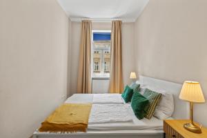 Designer Flat I 5 Minutes to Metro I Fast Wifi