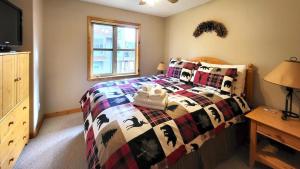 Crystal Forest #11 By Bear Country