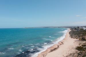 Grand Oceana - A Dual-unit Beachfront Getaway