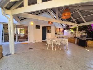 Coastal Beachfront Gateway in City Beach