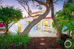 Coastal Beachfront Gateway in City Beach