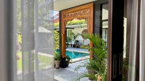 Villa Mint Dua, Peaceful 3BR Villa - Near La favela Seminyak