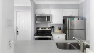 1BD Condo DFW South Irving I44