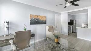 1BD Condo DFW South Irving I44