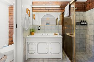 Shelleys - Pet Friendly - Short Walk to Beach