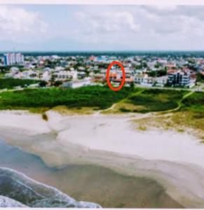 Casas beira mar com piscina, churrasqueira