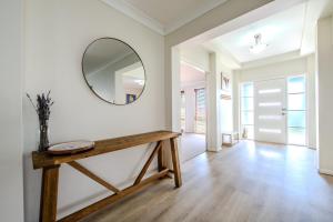 Under the Grapevines with Pool & BBQ