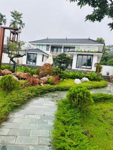 Quang Minh villa
