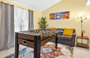 The Flamingo*4bed*pool*jacuzzi*foosball