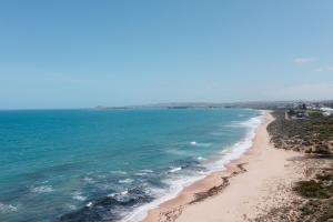 Little Oceana Esplanade - Beachfront Horizons Await