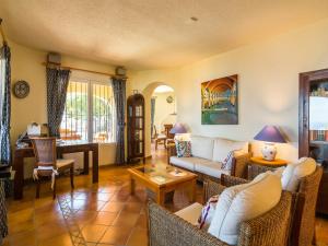 Villa with Sea Breeze Charm