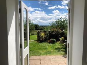 Orchard View-Uk34417